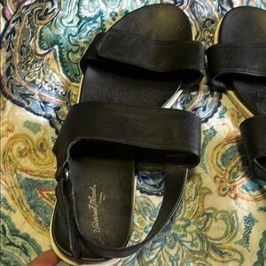 Universal Thread Black Sandals Minimalist Design